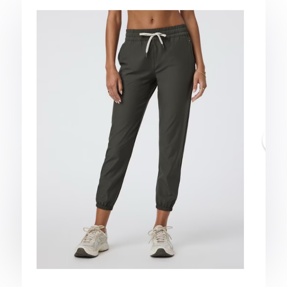 NWT - Vuori Weekend Jogger Pants - Women's